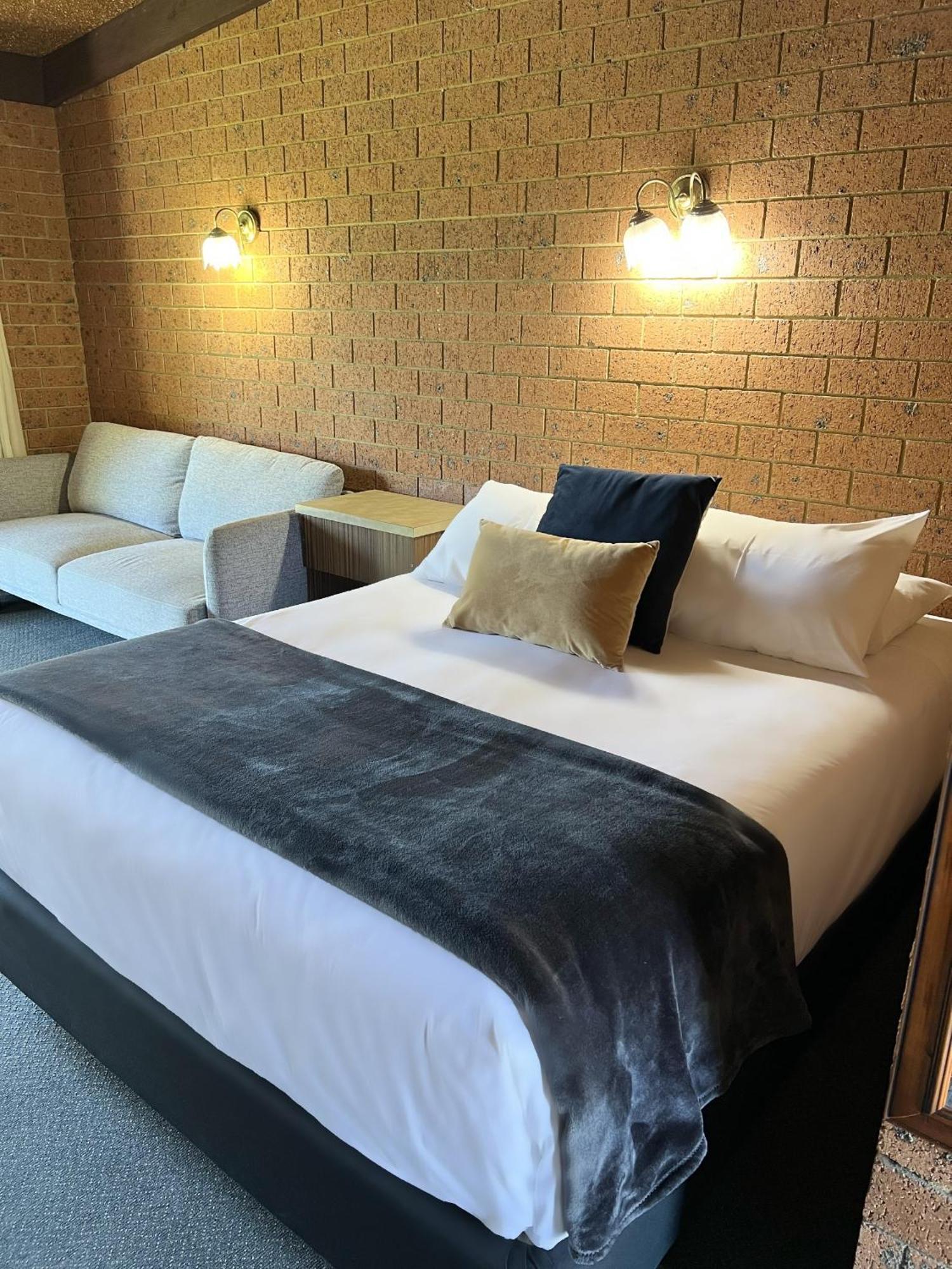 Alexandra Motor Inn Екстериор снимка